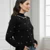pulover-negru-elegant-cu-perle-decorative-si-guler-inalt