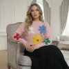 pulover-roz-cu-flori-colorate