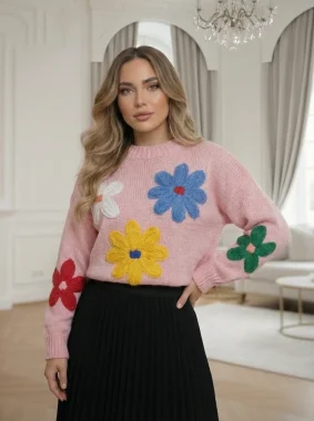Pulover roz cu flori colorate