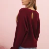 pulover-visiniu-lejer-cu-maneci-ondulate