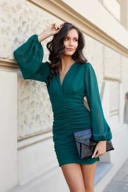 Rochie scurta eleganta verde cu maneci semi-transparente