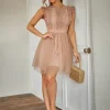 rochie-barbara-powder-cu-detalii-din-dantela-si-volanase