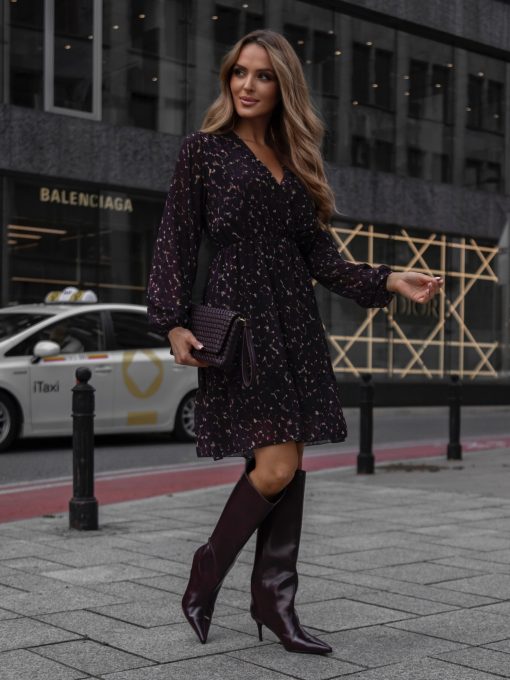 rochie-ciocolatie-cu-imprimeu-abstract-decolteu-petrecut-si-captuseala