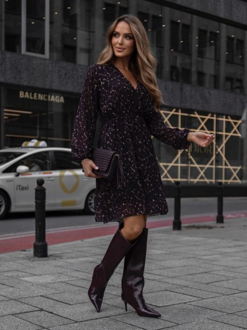 rochie-ciocolatie-cu-imprimeu-abstract-decolteu-petrecut-si-captuseala