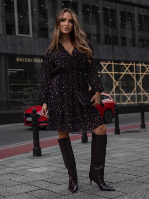 rochie-ciocolatie-cu-imprimeu-abstract-decolteu-petrecut-si-captuseala