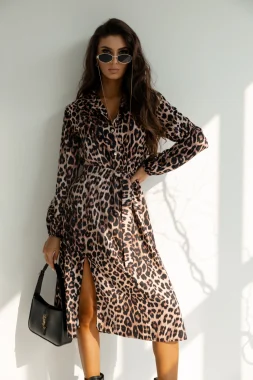 Rochie cu imprimeu leopard si crapatura laterala