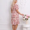 rochie-de-vara-alba-cu-imprimeu-trandafiri-roz-si-cordon-in-talie