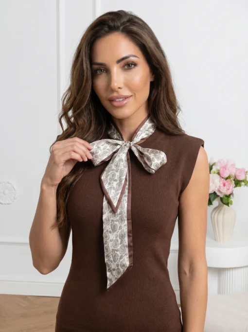 rochie-din-tricot-fin-cu-esarfa-eleganta-la-gat