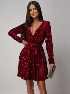 Rochie eleganta bordo scurta cu paiete si cordon satinat