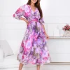rochie-eleganta-cu-imprimeu-floral-in-tonuri-de-roz-si-mov