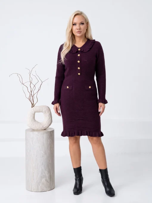 rochie-eleganta-din-tricot-texturat-cu-volanase-si-nasturi-aurii