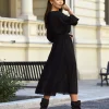 rochie-eleganta-neagra-cu-decolteu-petrecut-si-curea-in-talie