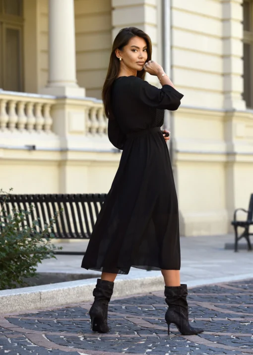 rochie-eleganta-neagra-cu-decolteu-petrecut-si-curea-in-talie