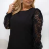 rochie-eleganta-neagra-cu-maneci-din-dantela