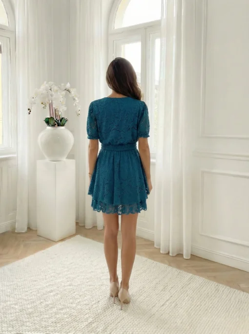 rochie-eleganta-turcoaz-din-dantela-cu-decolteu-in-v-si-curea