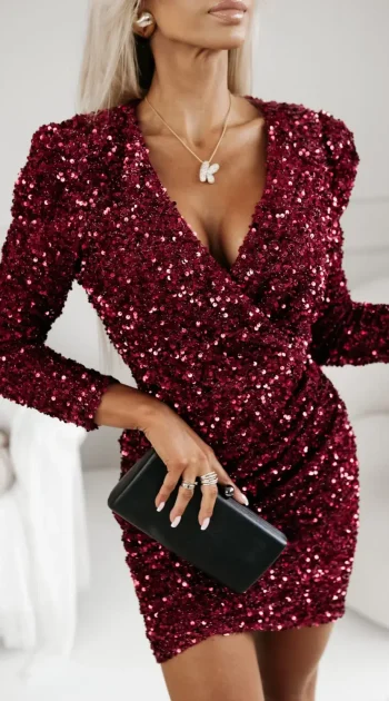 rochie-ester-red-cu-decolteu-petrecut-si-paiete