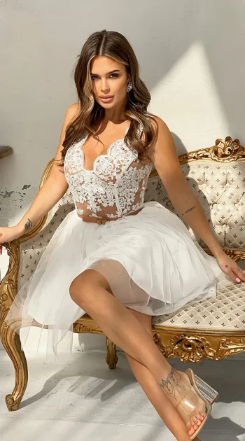 rochie-eveline-white-eleganta-cu-dantela-si-fusta-din-tull