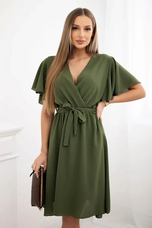 rochie-kaki-cu-decolteu-petrecut-si-cordon-in-talie