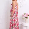 rochie-lunga-alba-cu-imprimeu-floral-si-detaliu-auriu-pe-bretele