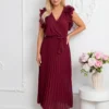 rochie-lunga-eleganta-cu-pliuri-si-volane-bordo