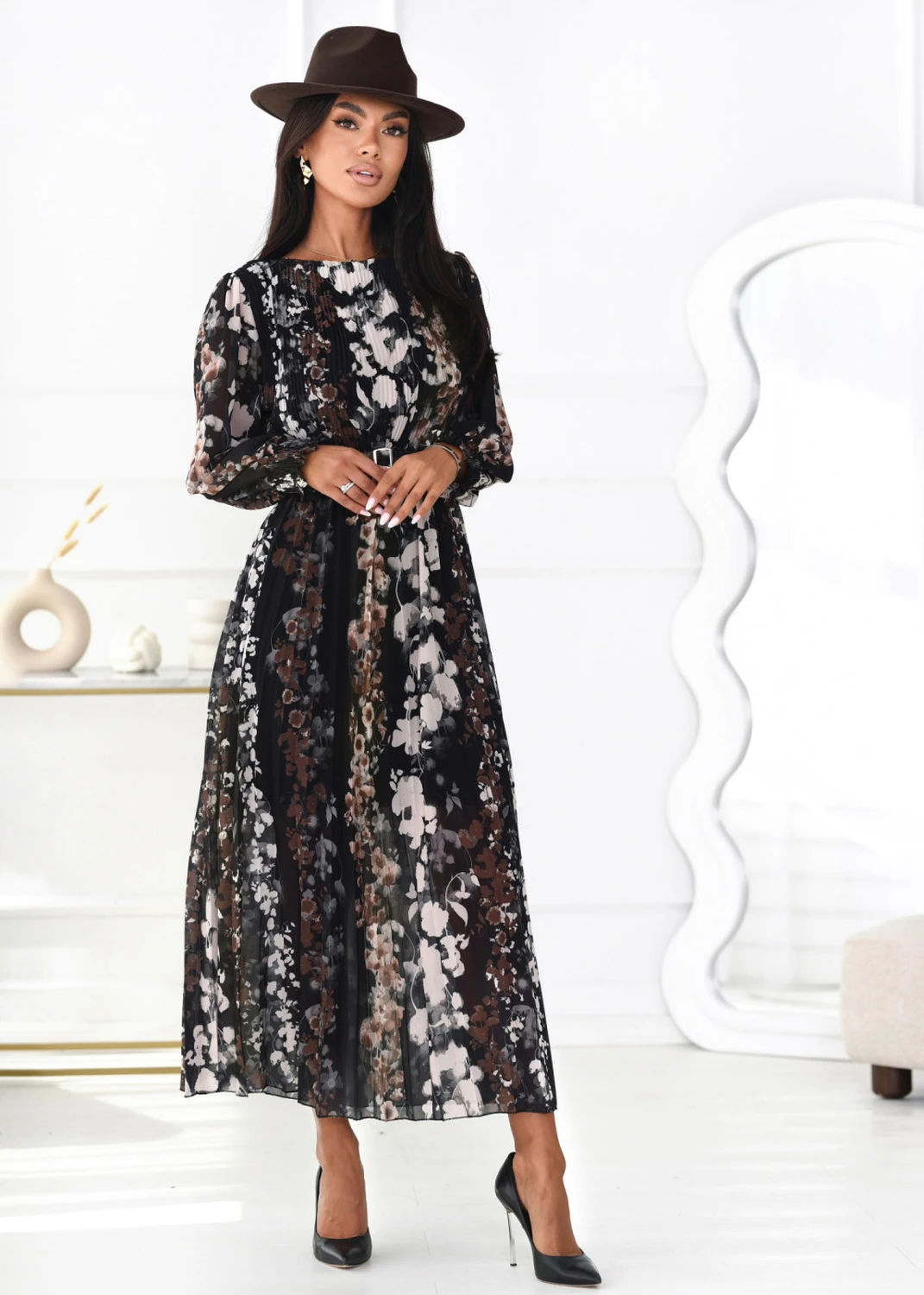 Rochie lunga plisata eleganta ne...