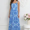 rochie-lunga-vaporoasa-cu-imprimeu-alb-albastru-si-bretele-late