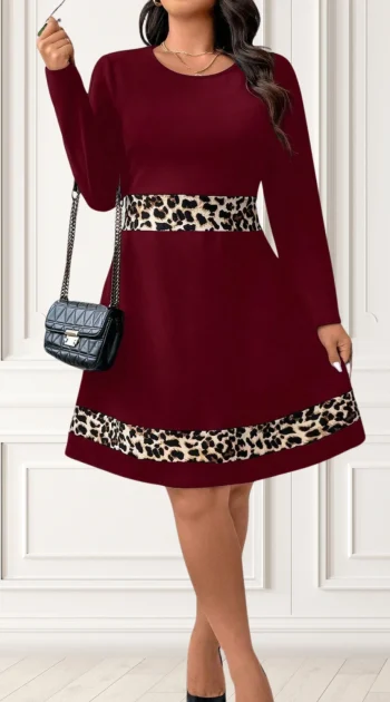 rochie-marime-mare-visinie-cu-detalii-animal-print