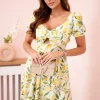 rochie-midi-alba-cu-imprimeu-lamai-si-crapatura-laterala