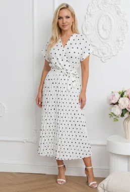 Rochie midi alba din vascoza cu buline negre si decolteu petrecut