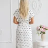 rochie-midi-alba-plisata-cu-buline-negre-si-decolteu-petrecut