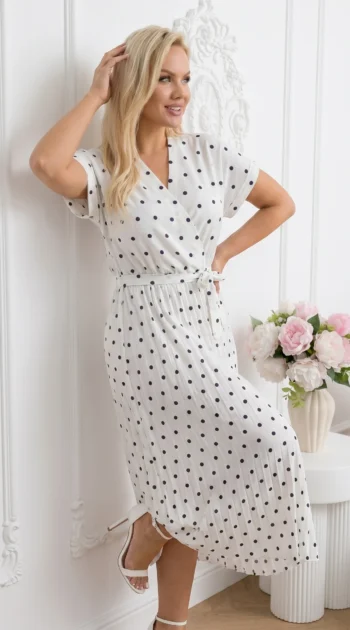rochie-midi-alba-plisata-cu-buline-negre-si-decolteu-petrecut