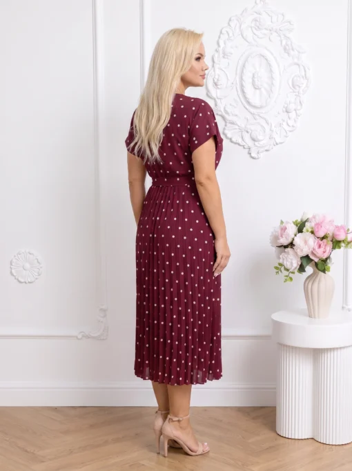 rochie-midi-bordo-din-vascoza-cu-buline-si-decolteu-petrecut