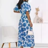 rochie-midi-cu-imprimeu-floral-alb-albastru