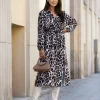 rochie-midi-cu-imprimeu-leopard-gri-si-decolteu-petrecut