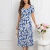 rochie-midi-de-vara-cu-maneci-bufante-si-imprimeu-floral-albastru