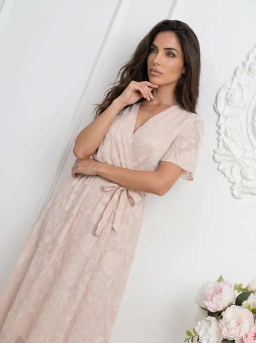 rochie-midi-eleganta-crem-cu-textura-florala
