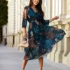 rochie-midi-eleganta-cu-imprimeu-floral-albastru-si-maro-si-curea-in-talie