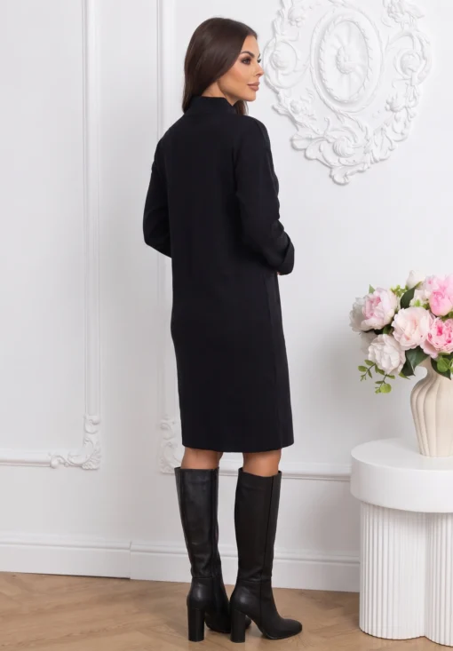 rochie-midi-eleganta-din-tricot-cu-nasturi-bijuterie