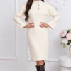 rochie-midi-eleganta-din-tricot-cu-nasturi-bijuterie