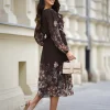 rochie-midi-eleganta-maro-cu-imprimeu-floral-si-curea