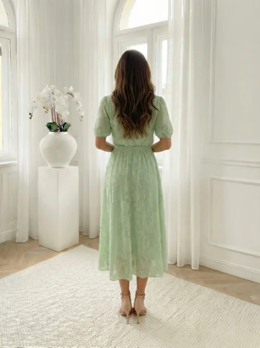 rochie-midi-eleganta-verde-menta-cu-textura-florala