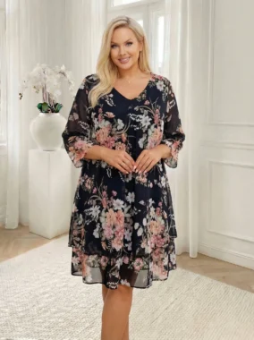 Rochie midi fluida cu imprimeu floral pe fond negru