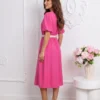 rochie-midi-fucsia-din-vascoza-cu-curea-in-talie-si-maneci-bufante