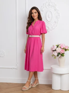 Rochie midi fucsia din vâscoză cu curea în talie și mâneci bufante