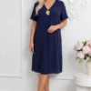 rochie-midi-lejera-bleumarin-cu-decolteu-in-v-si-brosa-aurie-tip-floare