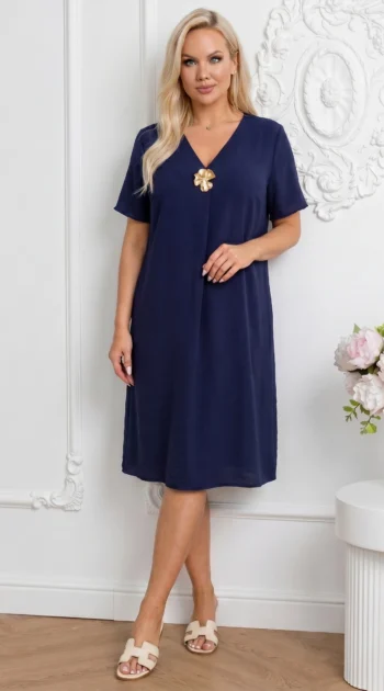 rochie-midi-lejera-bleumarin-cu-decolteu-in-v-si-brosa-aurie-tip-floare