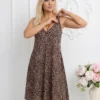 rochie-midi-lejera-cu-decolteu-in-v-si-imprimeu-leopard