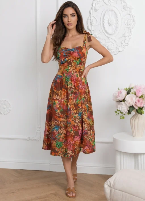 rochie-midi-maro-cu-imprimeu-floral-bogat-si-bretele-cu-funda