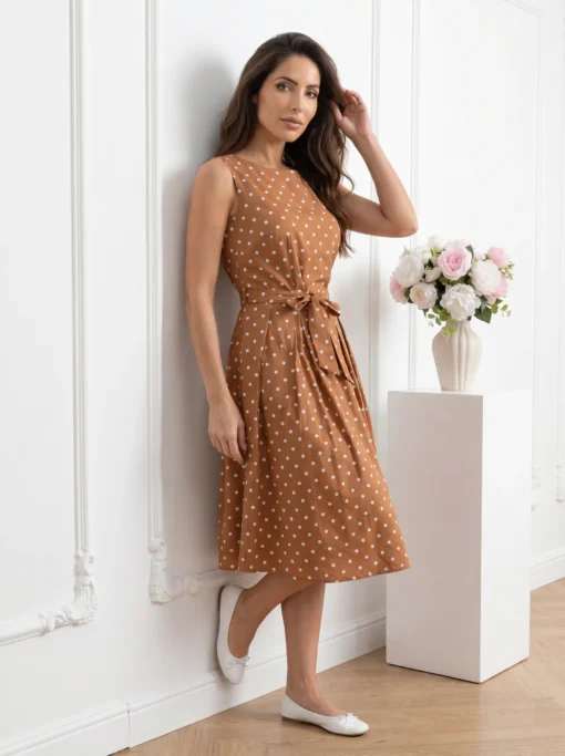 rochie-midi-maro-din-bumbac-cu-buline-si-cordon-in-talie