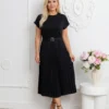 rochie-midi-neagra-plisata-cu-curea-in-talie-si-decolteu-rotund